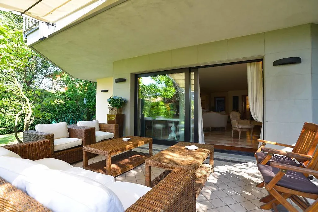Like Home Boutique Hotel Azzano San Paolo 3*,