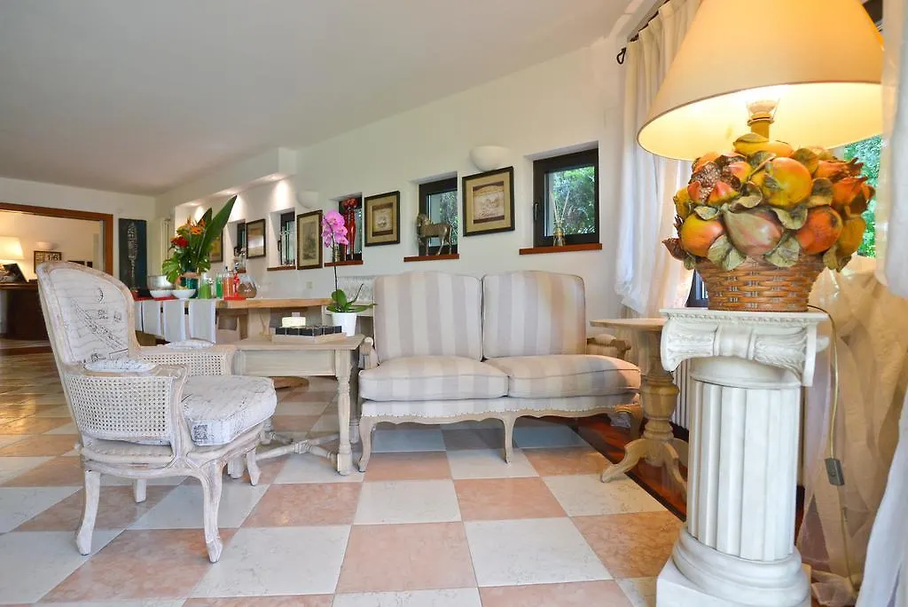 Like Home Boutique Hotel Azzano San Paolo 3*,