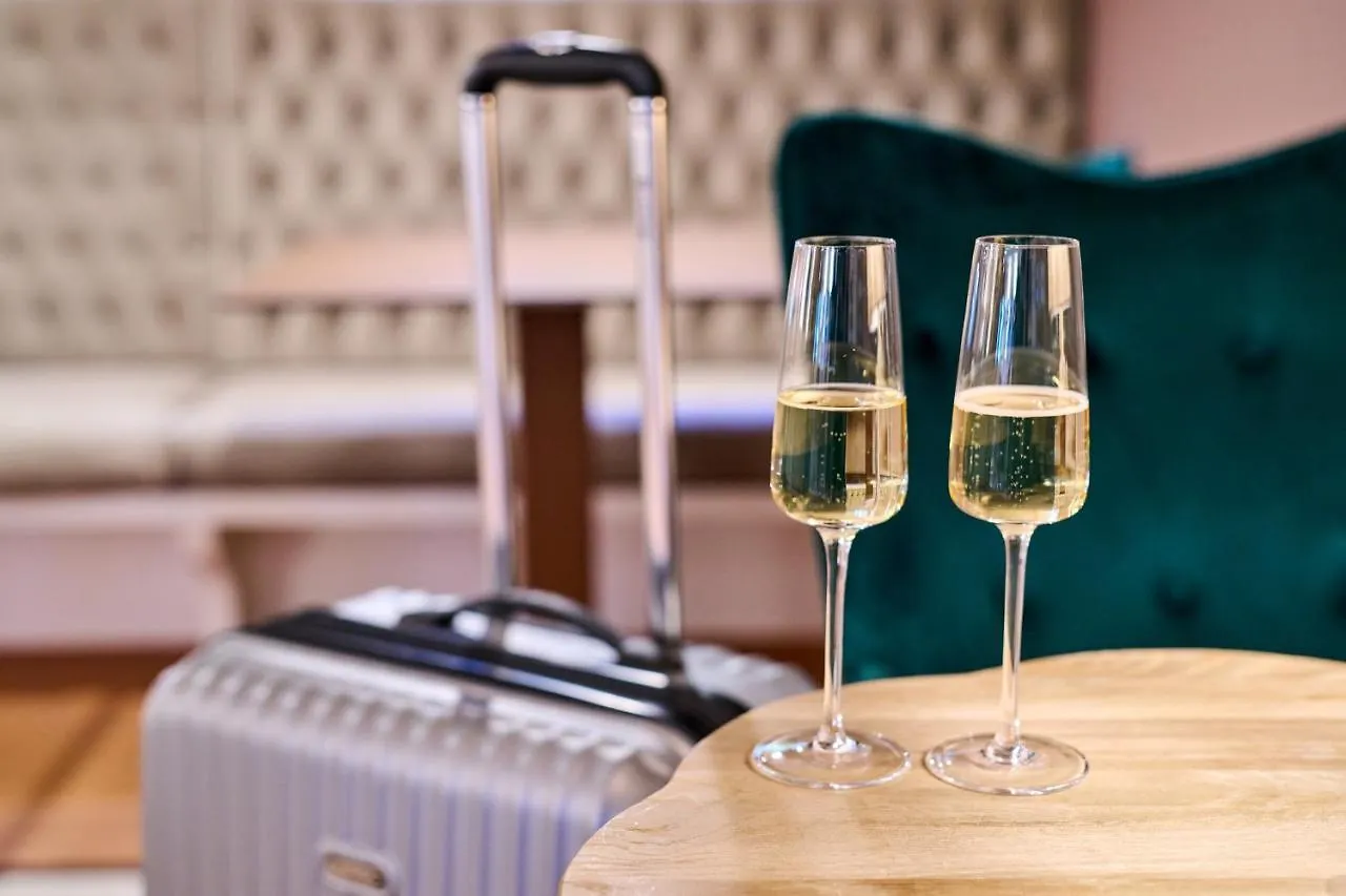 Like Home Boutique Hotel Azzano San Paolo